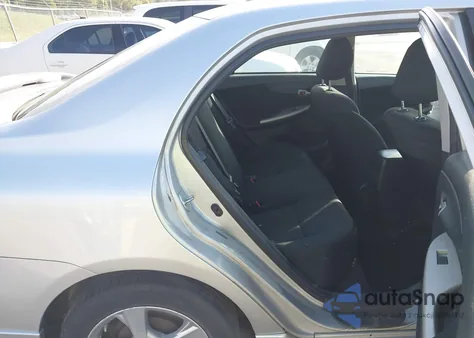 2011 Toyota Corolla S z USA, uszkodzony, nr VIN 2T1BU4EE3BC670482